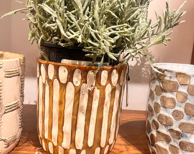 Brown and white planter with striped detail 6.25" x 6.5"