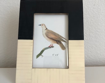 Black and white resin photo frame 8.5" x 6.5" holds a 4x6 image