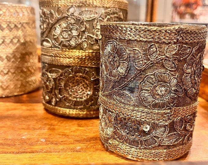 Lace detailed candle holder antique gold finish