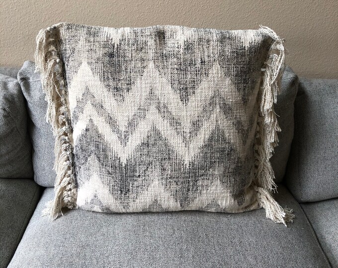 20” stonewashed cotton slub pillow with chevron print and tassels