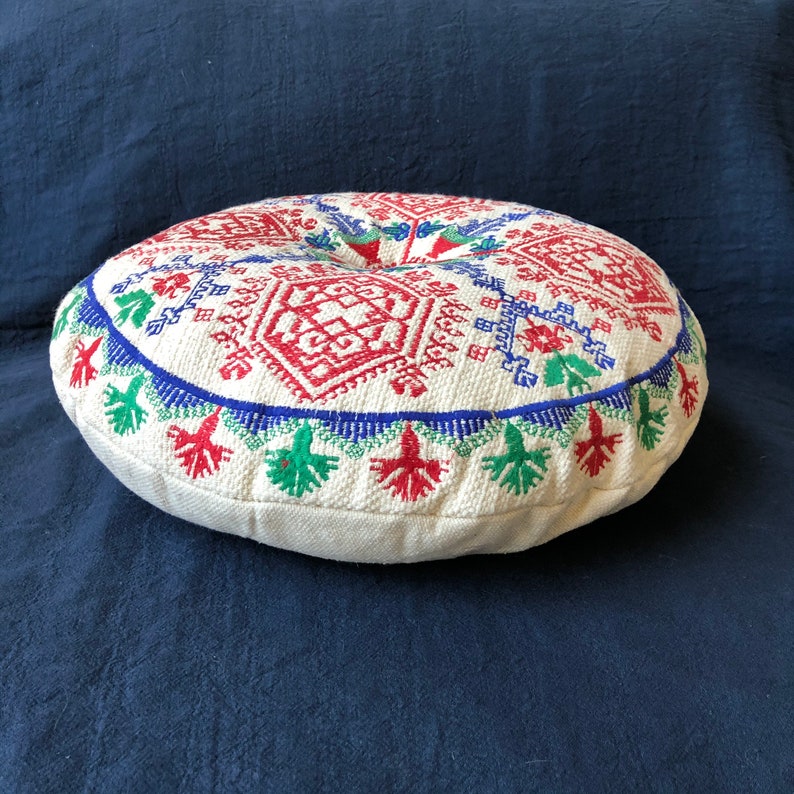 15 round embroidered cotton cushion image 3