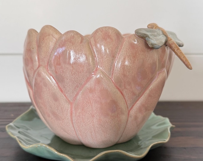 Flower Shaped Planter & Saucer, Set of 2 (Holds 4" Pot) 7-1/4" Round x 5-1/4"H