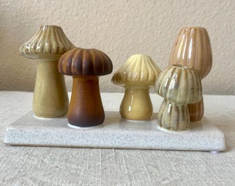 Mushroom shaped multi vase with 5 vases