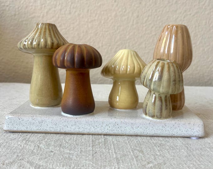 Mushroom shaped multi vase with 5 vases