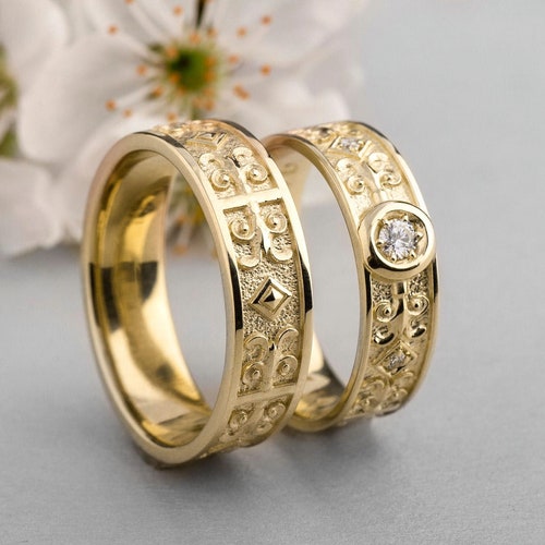 Gold Wedding Band Set Wedding Ring Set His and Her Unique - Etsy