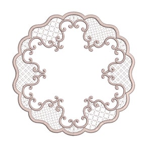 Może przedstawiać: Delikatny, okrągły wzór koronki z falistym brzegiem i misternymi wzorami kwiatowymi. Koronka jest jasnobeżowa i ma vintage'owy charakter.