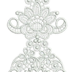 Könnte beinhalten: Aufwendige, weiße Spitzenapplikation mit einem kunstvollen, symmetrischen Design. Die Applikation zeigt florale und Rankenmuster, mit einem zentralen Blumenmotiv und zarten, kreisförmigen Verzierungen. Die Gesamtform ist länglich und elegant.