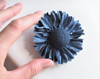 prêt à expédier DENIM FLOWER BROOCH, fleur d'hélium en denim de coton, hélium en tissu, broche décontractée, bijoux en denim de coton, épingle en denim