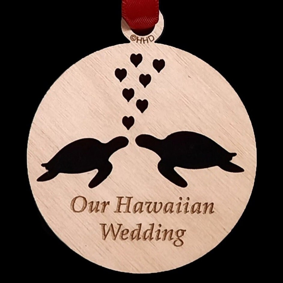 37 Unique Christmas Tree Themes to Inspire Your Holiday Spirit: Deck the Halls Like Never Before! 33 Hawaiian Wedding, Kissing Honu, Sea Turtles, Birch Wood Christmas…