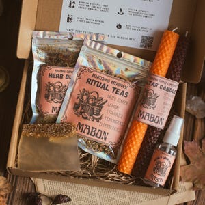 Mabon Event Box – Autumn Equinox Ritual Kit with Beeswax Candles, Tea, Herbs, Soap, Room Spray – Pagan Wiccan Witch Gift Set