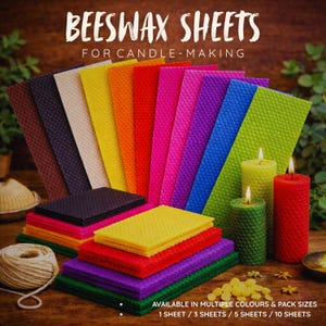 Può includere: Una collezione di fogli di cera d'api colorati per la fabbricazione di candele, con il testo "BEESWAX SHEETS FOR CANDLE-MAKING". I fogli sono di vari colori, tra cui giallo, rosso e viola. Sono presenti anche diverse candele accese. Il testo in basso dice "AVAILABLE IN MULTIPLE COLOURS & PACK SIZES 1 SHEET / 3 SHEETS / 5 SHEETS / 10 SHEETS."