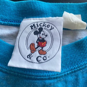 Vintage Mickey & Co Disney Mickey Mouse Large Graphic T-Shirt Blue Green 90s image 2