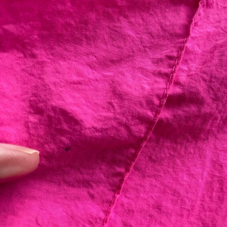 Pantalones Nike vintage para mujer, color rosa intenso, estilo jogger de los años 80 y 90, auténtico cortavientos vintage. imagen 6