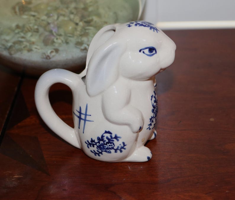 Vintage Floral Bunny Rabbit Creamer, Delft Blue Style - Etsy