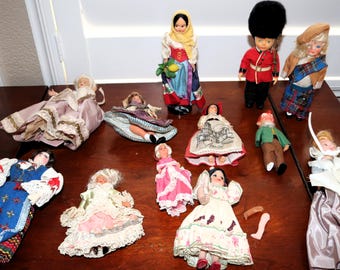 Vintage 1940s-1960s Fashion/Souvenir Doll Bundle - Set of 12 Vintage Ethnic Dolls!