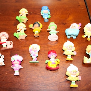 Vintage Strawberry Shortcake PVC Figures: 1980s Cake Toppers