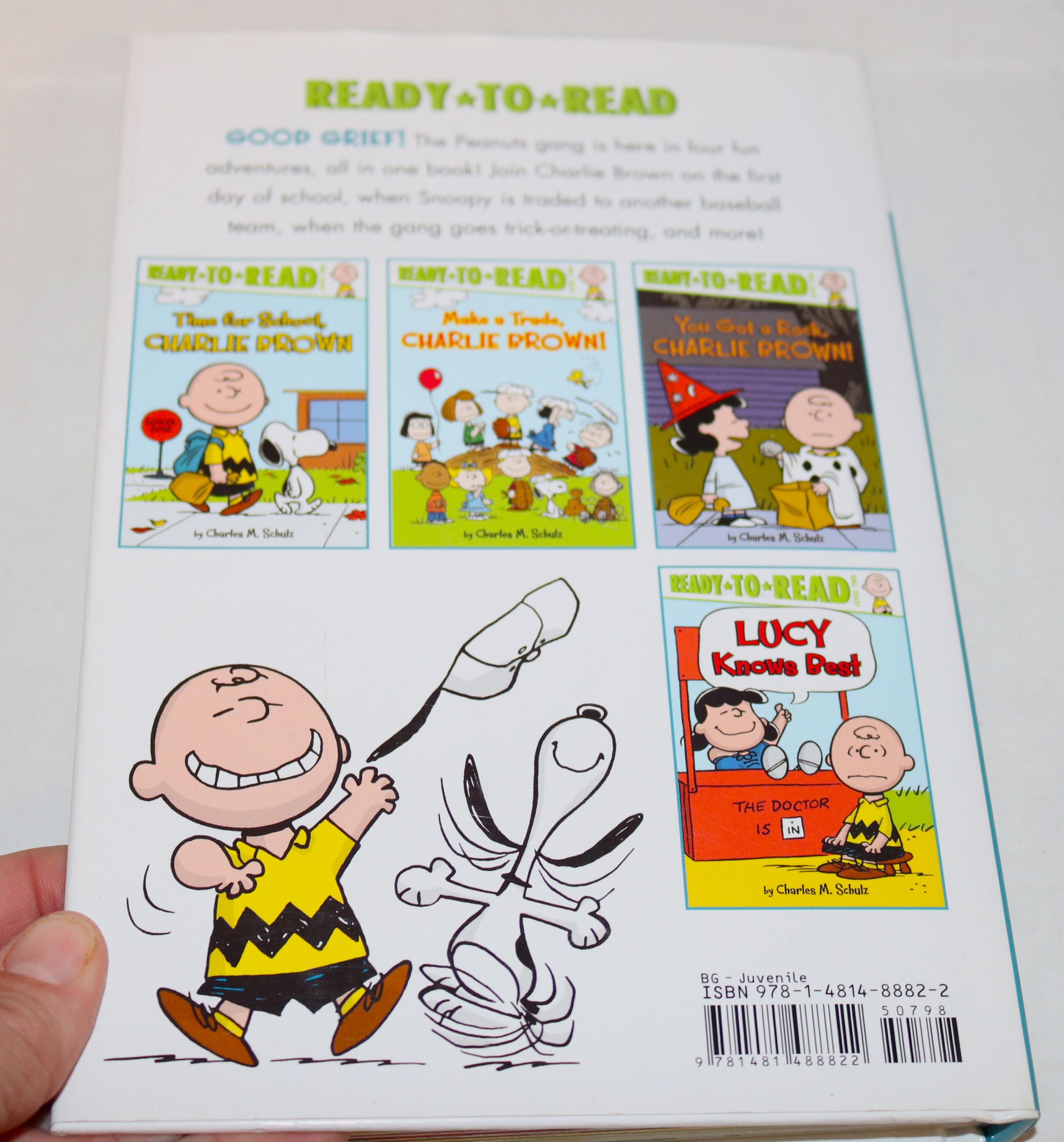 A New Peanuts Book Featuring Snoopy: Schulz,Charles M