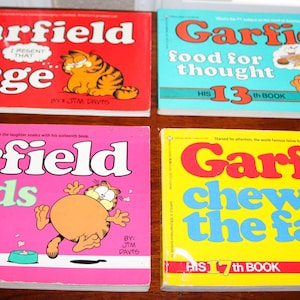 Choose a Vintage Garfield Comic Paperback - Four Titles to Choose From Jim Davis 1980s - Will Combine Shipping