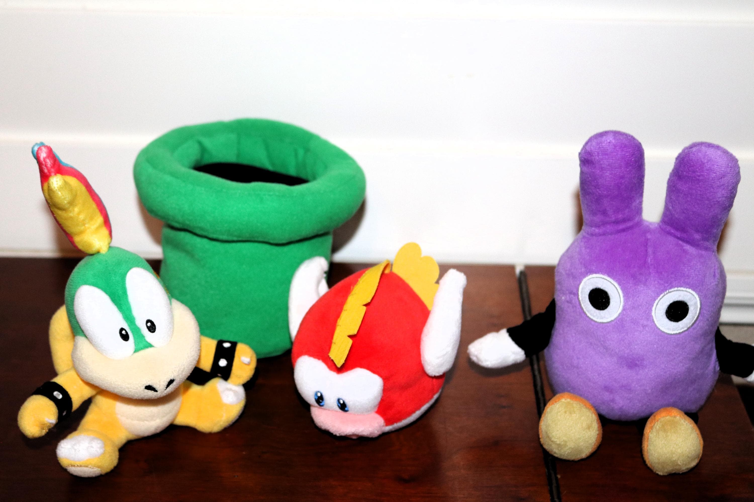 Super Mario Bros. Plush Set - Lemmy Koopa, Cheep Cheep, Warp Pipe & Nabbit!  Pre-Owned - Will Combine Shipping