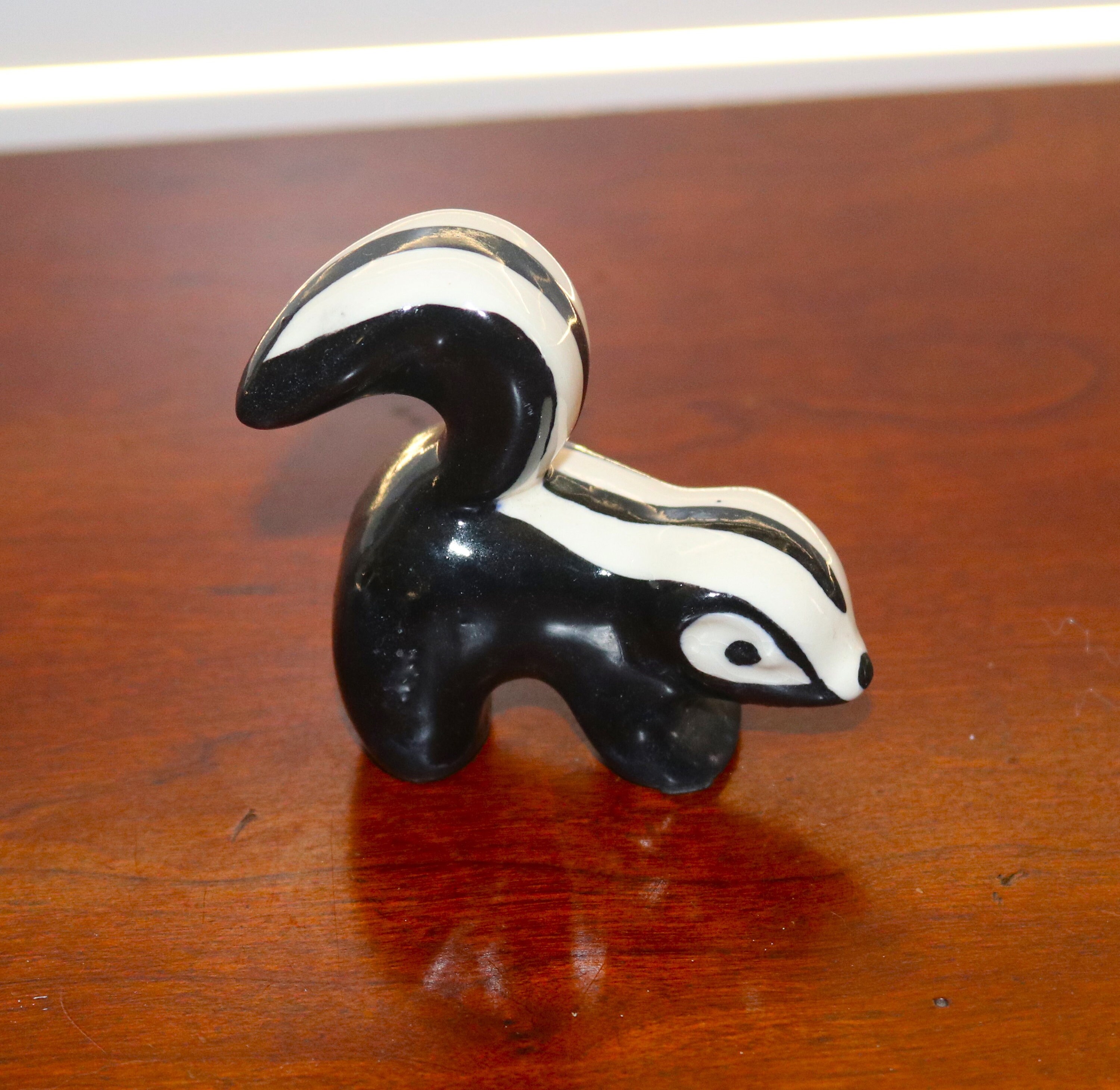 Vintage Walker Potteries Skunk Figurine: Hand-Painted Ceramic, Monrovia CA