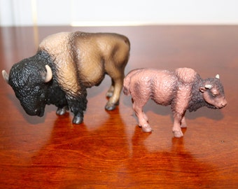 Schleich Allemagne - Figurine animalière et sauvage - Bison buffles d'Amérique ou Veau de bison buffle d'Amérique 2004