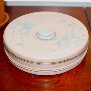 Mid-Century Pink and Blue Round Tin, Candy Tin, Container, Sewing Tin, Vintage Pastel Pink and Blue Flowers - Will Combine Shipping