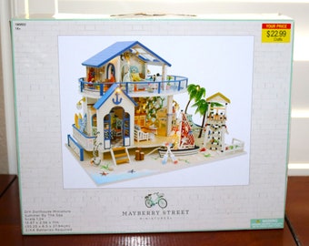 Dollhouse Miniature DIY Wooden Dollhouse Miniatures "Summer by the Sea" Mayberry Street Miniatures Scale 1:24