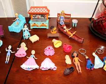 Disney Mattel Miniature Dolls Small Posable Princess Dolls, Cloth/Soft Plastic Clothes and Accessories - 25+ Pieces