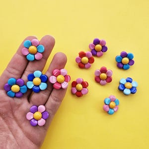 Pack 12x Flower Plastic Buttons - 1 inch Shank Buttons - Mixed Colors - Made in Brazil