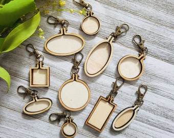 Set 10x Mini Wooden Keychain Embroidery Hoops, Hoop for Cross Stitch, Small Hoops, Mini Hoops Pendants, Mini Round Wooden Hoop, Tiny Hoop