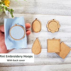 1x Mini Embroidery Hoops with Back Cover, Small Hoops, Small Hoops for Necklaces, Mini Hoops Pendants, Mini Round Wooden Hoop
