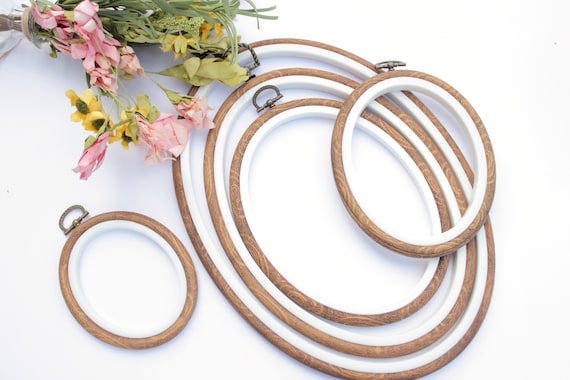 Set Di 5 Cerchi Da Ricamo In Plastica - Per Punto Croce, Diametri Da 12,7 A 27,9 Cm