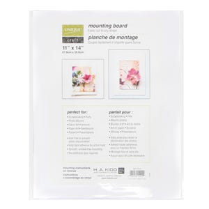 Pu&ograve; includere: Tavoletta di montaggio bianca con il testo "UNIQUE craft mounting board Easily cut to any shape planche de montage Coupez facilement n'importe quelle forme 11" x 14" 27.9cm x 35.6cm" stampato su di essa. La tavoletta &egrave; perfetta per lo scrapbooking, gli album fotografici, l'arte tessile, l'arte su carta, i poster e le presentazioni. &Egrave; priva di acidi per prevenire lo scolorimento delle foto e ha un adesivo ad alta adesione per una tenuta salda. La tavoletta &egrave; liscia, senza pieghe e non richiede colla aggiuntiva.