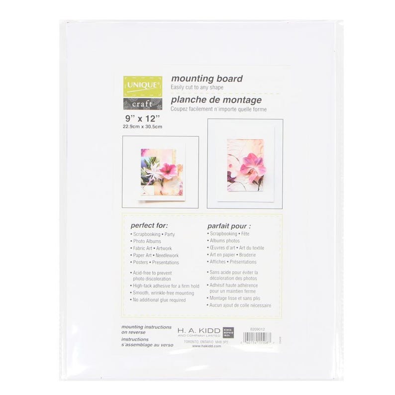 Pu&ograve; includere: Tavoletta di montaggio bianca con il testo "UNIQUE craft" e "mounting board" stampato su di essa. La tavoletta misura 22,9 cm per 30,5 cm ed &egrave; priva di acidi. &Egrave; perfetta per lo scrapbooking, gli album fotografici, l'arte tessile, l'arte su carta, i poster e le presentazioni.