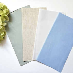 Set van 4 x AIDA 18 count van Zweigart: elk stuk meet 10 x 10 inch (kleuren: zilverachtige maan, havermout, zachtblauw, celadon)/ 18 kt AIDA