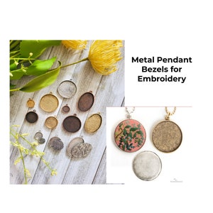 Puede incluir: Surtido de biseles de metal para colgantes para bordado. Los biseles están en varios tamaños y acabados, incluyendo plata, oro y cobre. Los biseles son perfectos para agregar un toque de elegancia a tus proyectos de bordado.