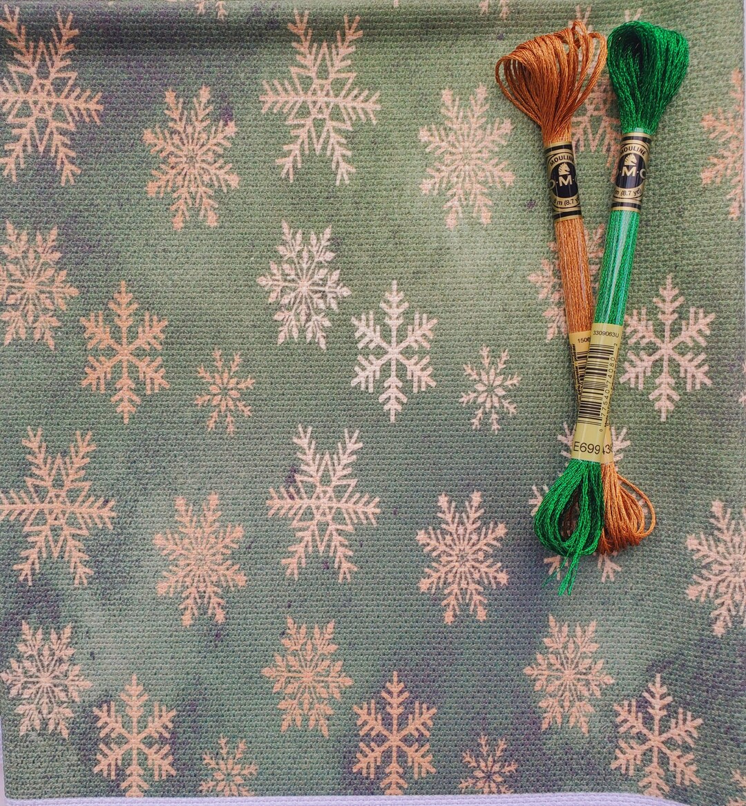 14ct Printed Aida Fabric golden Christmas Snowflakes Green 17x 20 45cm