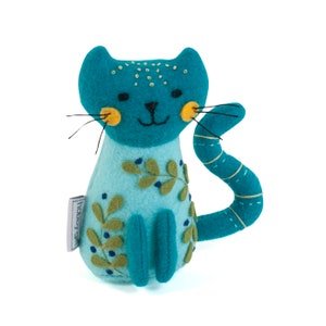 Pincushion Appliqué Cat by Hobby Gift/ Cat Pincushion/ Fabric Pin Cushion/ Cute Pincushion/ Needle Pincushion/ Sewing Gift