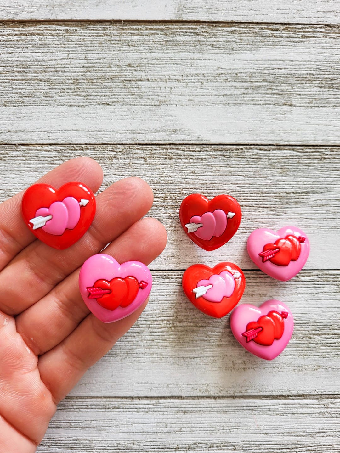 Pack 6 Buttons in a Heart Shape - Material Plastic - Shank Buttons ...