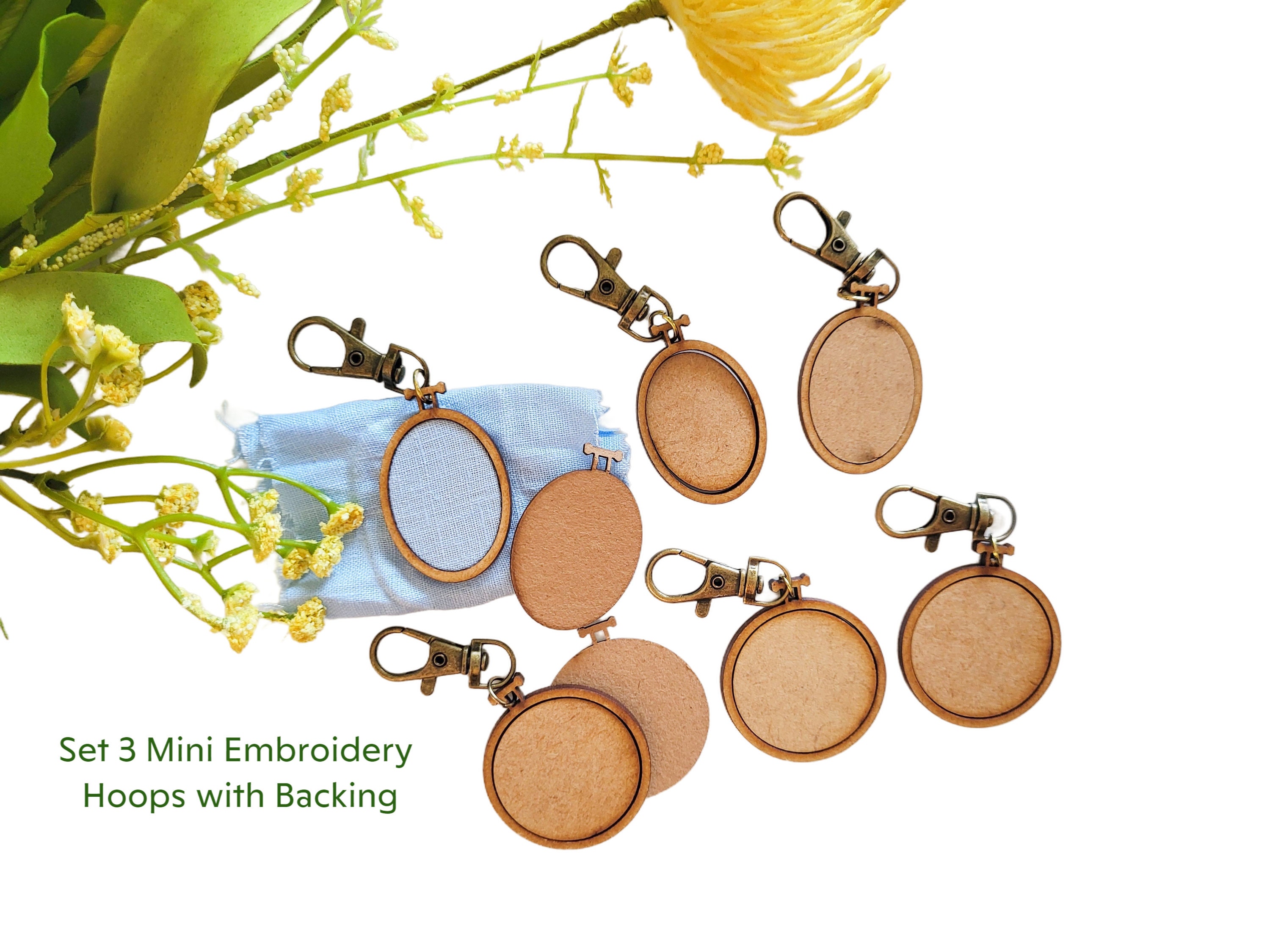 3x Mini Wooden Embroidery Keychain Hoops With Backing, Hoop for Cross  Stitch, Small Hoops, Mini Hoops Pendants, Mini Round Wooden Hoop 