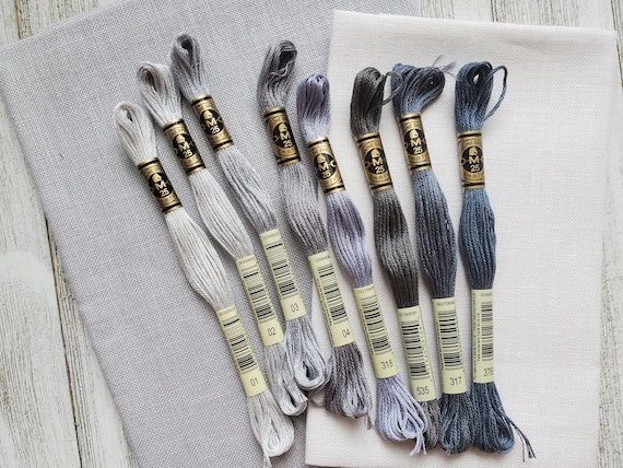 DMC Embroidery Floss Pack, Popular Colors, DMC Embroidery Thread, DMC Floss  Kit Include 36 Assorted Color Bundle with DMC Mouline Cotton White/Black  and DMC Cross Stitch Hand Needles. : : Home