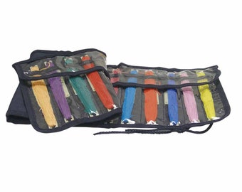 Organizador de hilo StitchBow, azul marino, con capacidad para 20 portahilos DMC StitchBow