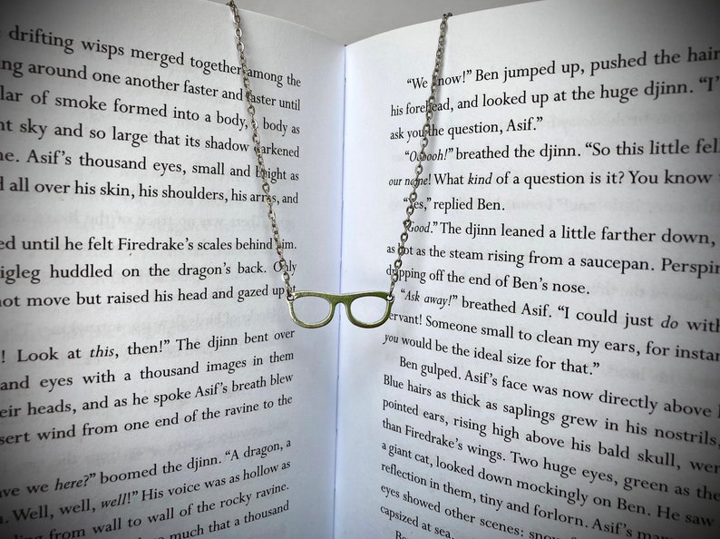 Hipster Glasses Necklace, Everyday Necklace Silver, Geek Jewelry, Funny Birthday Gifts for Best Friend, Mini Gifts Women, Last Minute Gift image 3