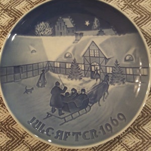 Vintage Bing & Grondahl Christmas Plate 1969