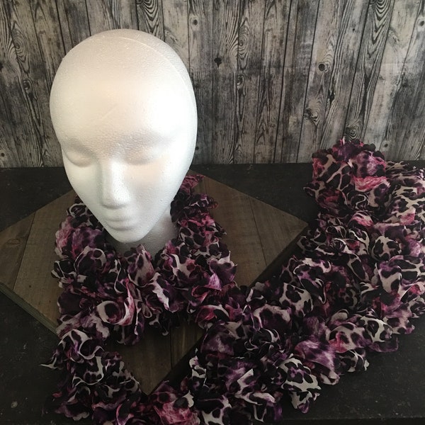 Fabric frilly scarf