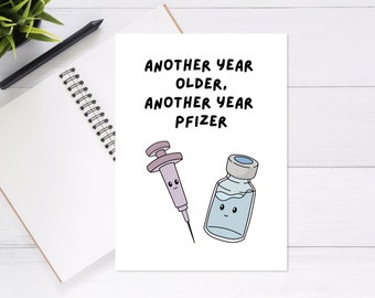 Outro ano mais velho, outro ano cartão de aniversário da Pfizer - cartão comemorativo fofo e exclusivo, quarentena, cartão de vacina