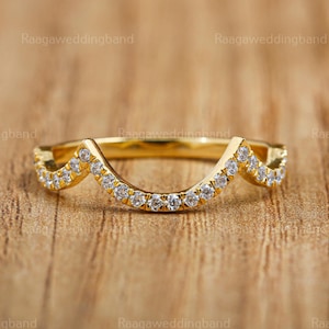 Nachhaltige Moissanite gebogener Ehering Chevron Nesting Ring Pave Diamant Jahrestag Geschenk für sie 14K Massivgold stapelbarer minimaler Ring