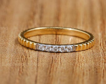 Sierlijke diamanten stapelring 14K gouden kleine minimalistische verlovingsring vijf stenen trouwring