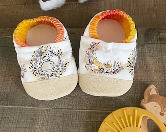 baby moccasins - baby shoes - baby moccs - newborn crib shoes - baby items - kids moccs
