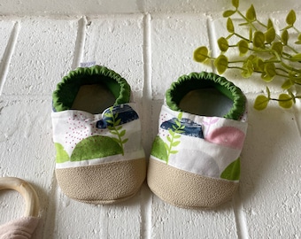 Spring baby shower gift, spring baby, baby items, newborn shoes